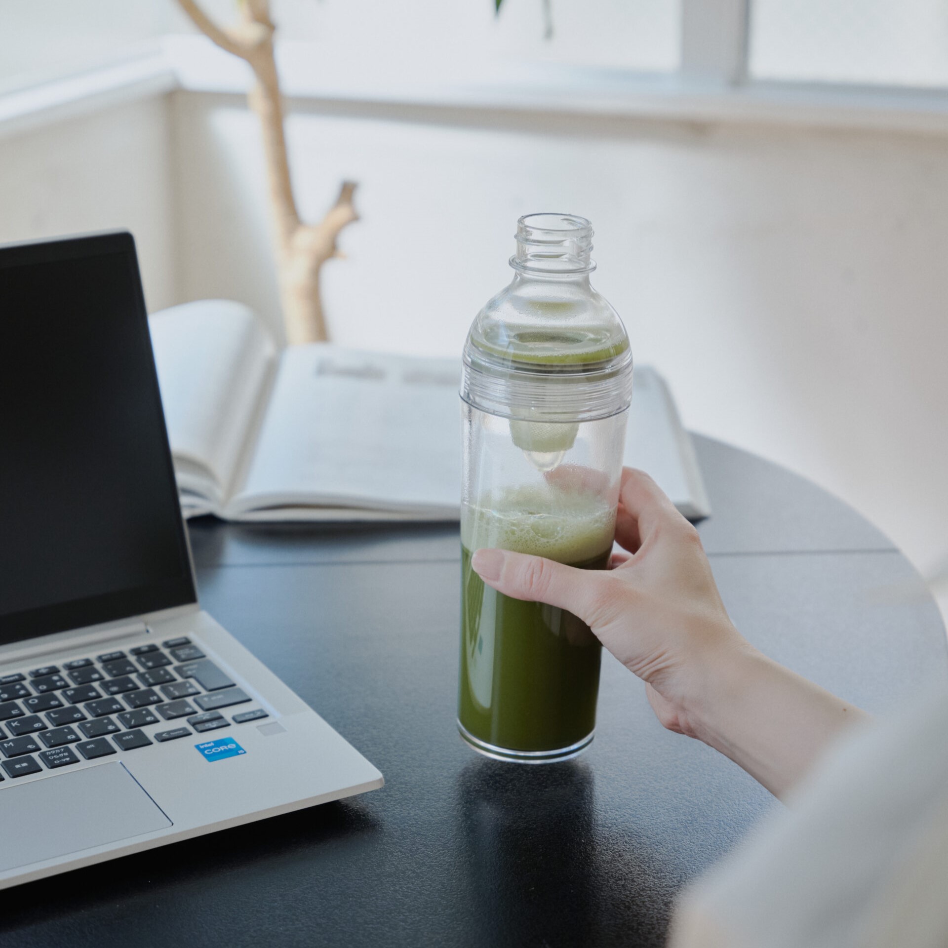 Hario Filter-In Bottle Smokey Green (400 ml)